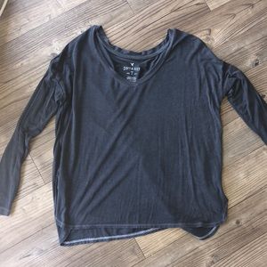 Long sleeve V-neck
